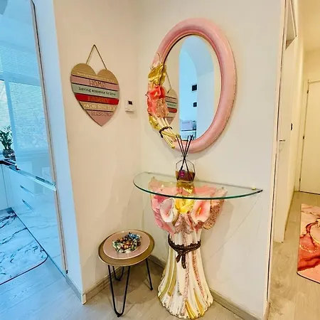 Lady Hana Apartment